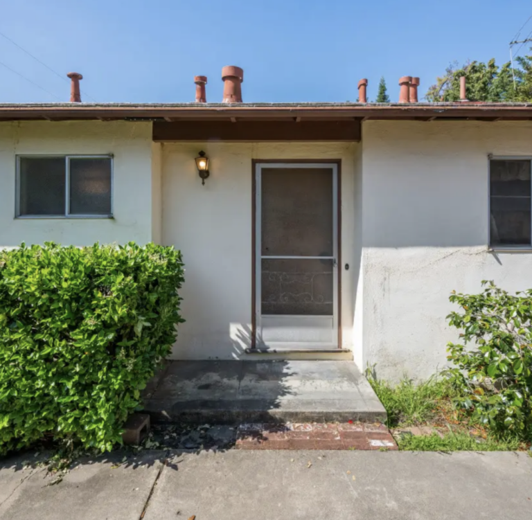 People are going wild over a seemingly basic California house on the market for $2 million